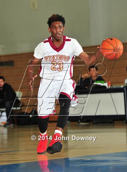 Thumbnail 3 in Foss @ Downey (MaxPreps Holiday Classic) photogallery.