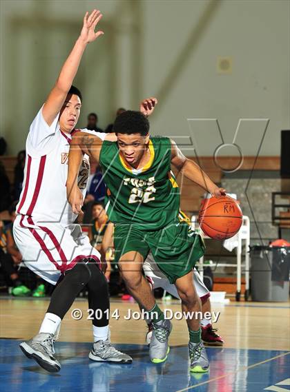 Thumbnail 1 in Foss @ Downey (MaxPreps Holiday Classic) photogallery.