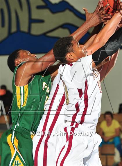 Thumbnail 3 in Foss @ Downey (MaxPreps Holiday Classic) photogallery.