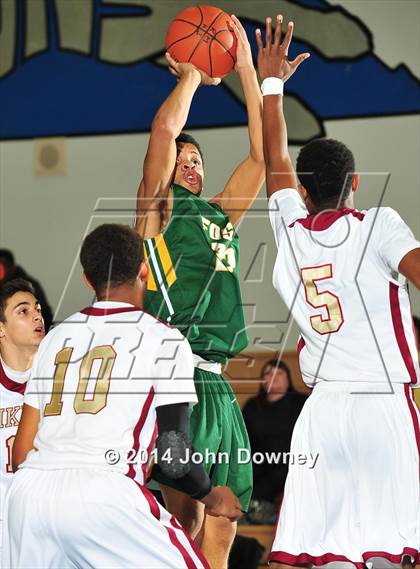 Thumbnail 3 in Foss @ Downey (MaxPreps Holiday Classic) photogallery.