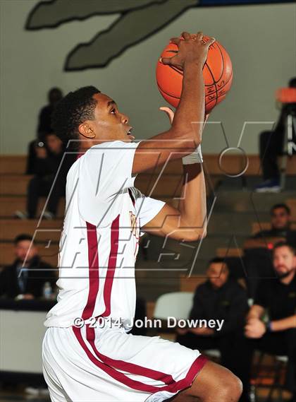 Thumbnail 3 in Foss @ Downey (MaxPreps Holiday Classic) photogallery.
