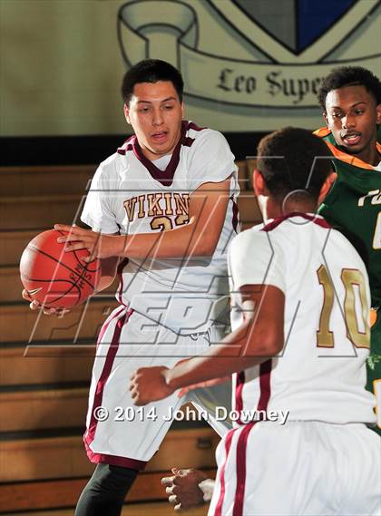 Thumbnail 2 in Foss @ Downey (MaxPreps Holiday Classic) photogallery.