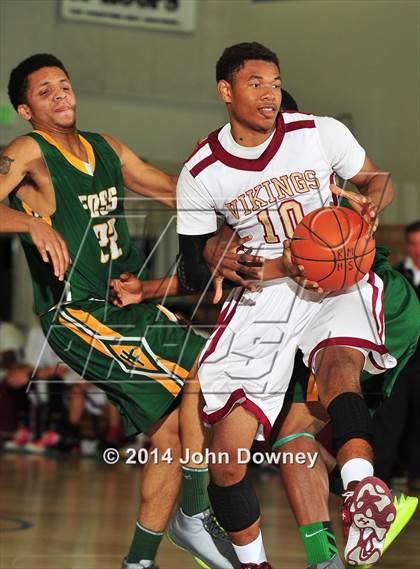 Thumbnail 2 in Foss @ Downey (MaxPreps Holiday Classic) photogallery.