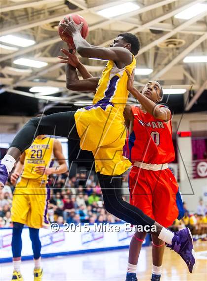 Thumbnail 3 in Bishop Gorman vs. Montverde Academy (Spalding HoopHall Classic) photogallery.
