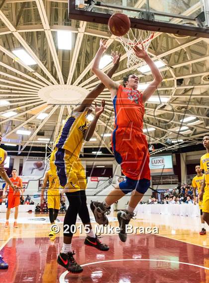 Thumbnail 1 in Bishop Gorman vs. Montverde Academy (Spalding HoopHall Classic) photogallery.