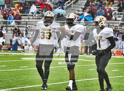 Thumbnail 3 in Atlanta vs. Malakoff (UIL 3A Regional Playoff) photogallery.