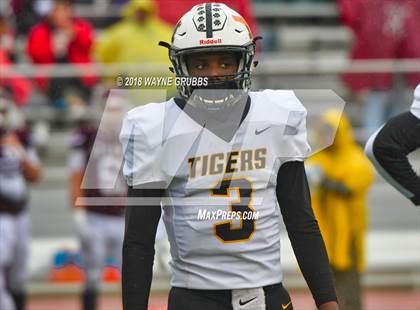 Thumbnail 3 in Atlanta vs. Malakoff (UIL 3A Regional Playoff) photogallery.