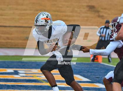 Thumbnail 3 in Atlanta vs. Malakoff (UIL 3A Regional Playoff) photogallery.