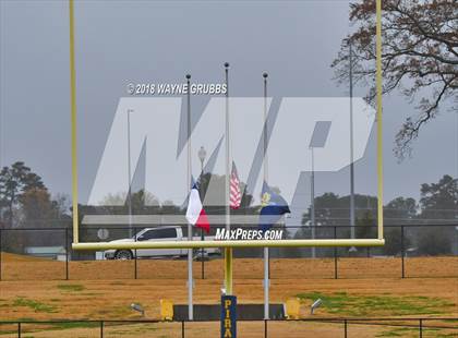 Thumbnail 3 in Atlanta vs. Malakoff (UIL 3A Regional Playoff) photogallery.