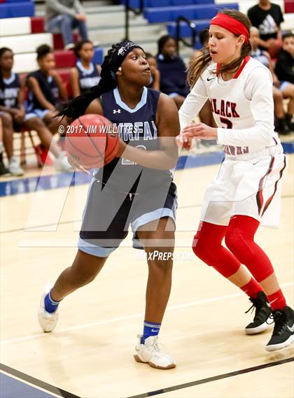 Thumbnail 3 in Fairfax vs.  Williams Field (Lady Titan Winter Hoops Classic) photogallery.
