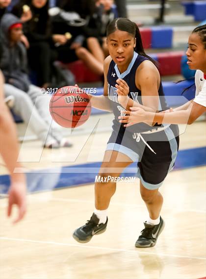 Thumbnail 2 in Fairfax vs.  Williams Field (Lady Titan Winter Hoops Classic) photogallery.