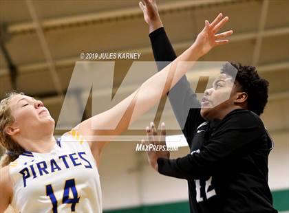 Thumbnail 3 in Moapa Valley vs Chugiak (Gator Winter Classic) photogallery.