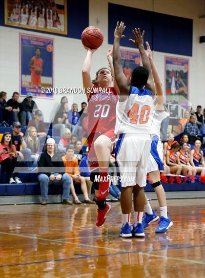 Thumbnail 1 in Chilton County vs Verbena (Chilton County Tournament) photogallery.