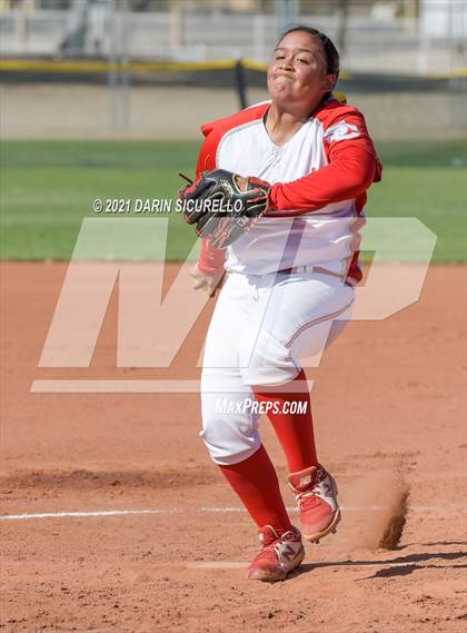 Thumbnail 2 in Santa Cruz Valley vs Benson (AIA 2A Quarterfinals) photogallery.