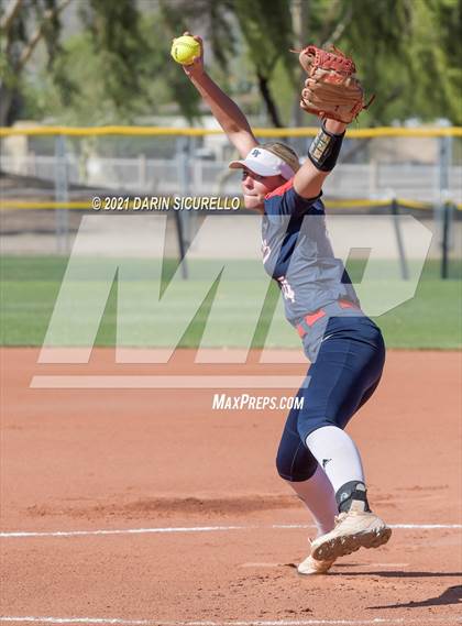 Thumbnail 3 in Santa Cruz Valley vs Benson (AIA 2A Quarterfinals) photogallery.