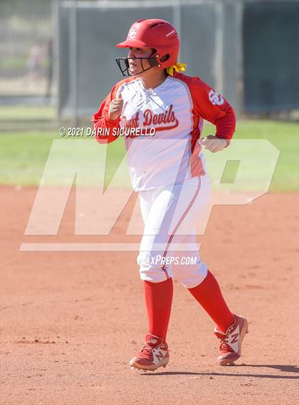 Thumbnail 3 in Santa Cruz Valley vs Benson (AIA 2A Quarterfinals) photogallery.