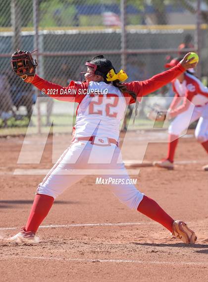 Thumbnail 3 in Santa Cruz Valley vs Benson (AIA 2A Quarterfinals) photogallery.