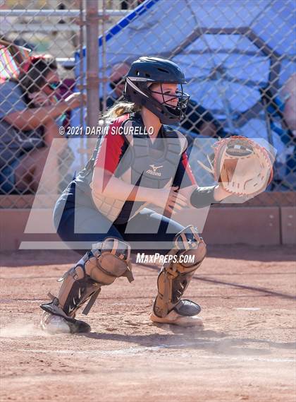 Thumbnail 3 in Santa Cruz Valley vs Benson (AIA 2A Quarterfinals) photogallery.
