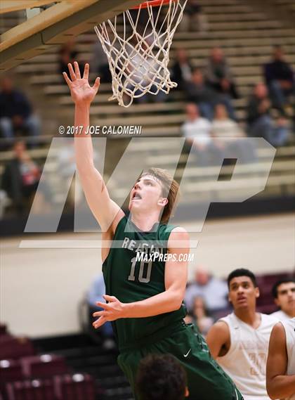 Thumbnail 1 in Reagan [Ronald] vs Madison photogallery.