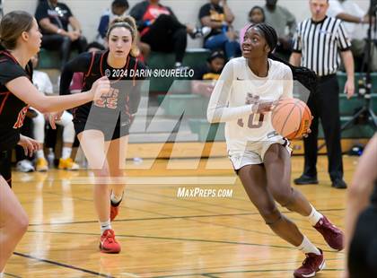 Thumbnail 3 in Bishop McNamara vs. Clackamas (Nike Tournament of Champions) photogallery.