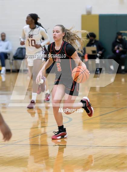 Thumbnail 2 in Bishop McNamara vs. Clackamas (Nike Tournament of Champions) photogallery.