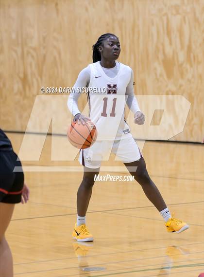 Thumbnail 1 in Bishop McNamara vs. Clackamas (Nike Tournament of Champions) photogallery.