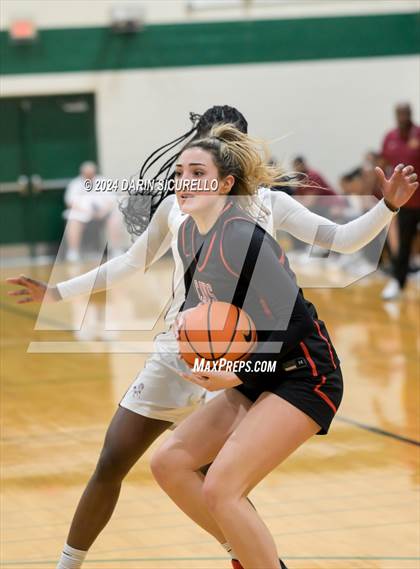 Thumbnail 1 in Bishop McNamara vs. Clackamas (Nike Tournament of Champions) photogallery.