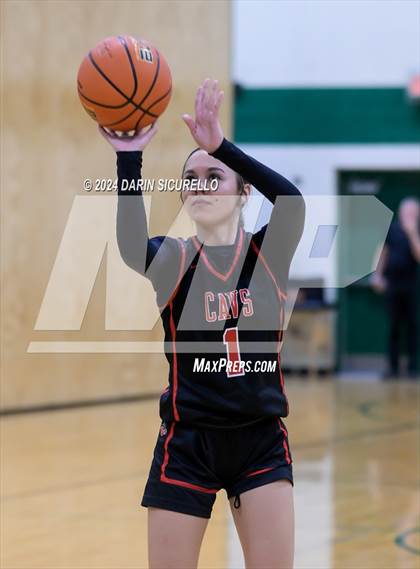 Thumbnail 1 in Bishop McNamara vs. Clackamas (Nike Tournament of Champions) photogallery.
