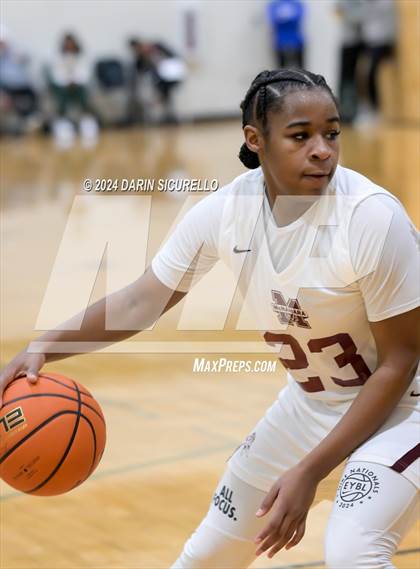 Thumbnail 3 in Bishop McNamara vs. Clackamas (Nike Tournament of Champions) photogallery.
