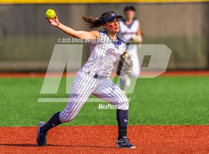 Thumbnail 2 in Miller place vs Mineola (NYPHSAA Class A Round 1) photogallery.