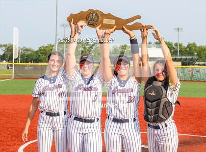 Thumbnail 2 in Miller place vs Mineola (NYPHSAA Class A Round 1) photogallery.