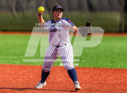 Thumbnail 3 in Miller place vs Mineola (NYPHSAA Class A Round 1) photogallery.