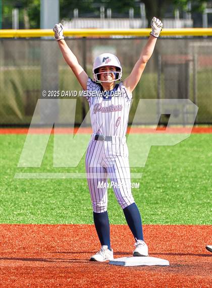 Thumbnail 1 in Miller place vs Mineola (NYPHSAA Class A Round 1) photogallery.