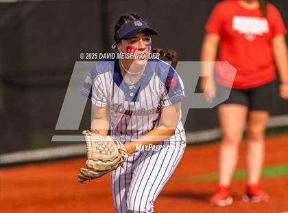 Thumbnail 3 in Miller place vs Mineola (NYPHSAA Class A Round 1) photogallery.