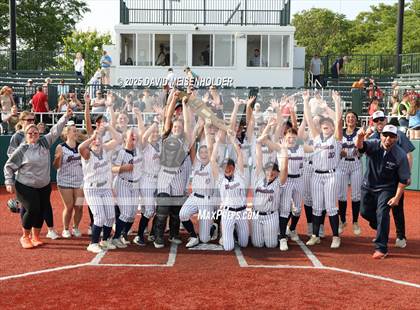Thumbnail 2 in Miller place vs Mineola (NYPHSAA Class A Round 1) photogallery.