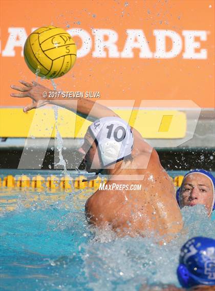 Thumbnail 2 in Loyola vs. Santa Margarita (CIF SoCal Regional D-2 Semifinal) photogallery.
