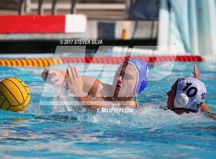 Thumbnail 3 in Loyola vs. Santa Margarita (CIF SoCal Regional D-2 Semifinal) photogallery.