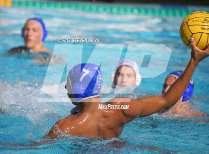 Thumbnail 3 in Loyola vs. Santa Margarita (CIF SoCal Regional D-2 Semifinal) photogallery.
