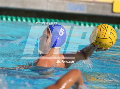 Thumbnail 3 in Loyola vs. Santa Margarita (CIF SoCal Regional D-2 Semifinal) photogallery.