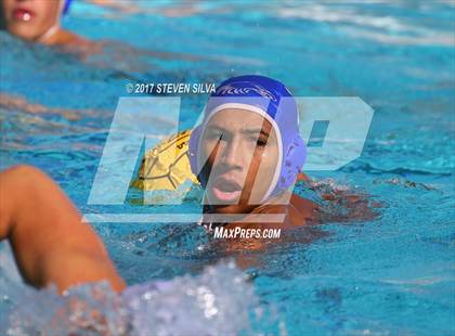 Thumbnail 3 in Loyola vs. Santa Margarita (CIF SoCal Regional D-2 Semifinal) photogallery.