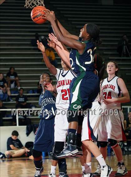 Thumbnail 2 in College Park vs Clear Lake (McDonalds Texas Invitational) photogallery.