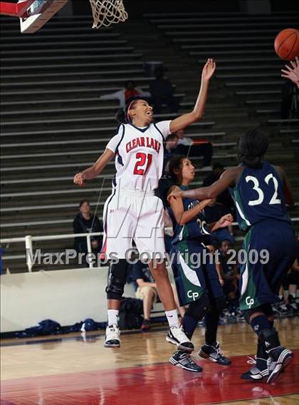 Thumbnail 2 in College Park vs Clear Lake (McDonalds Texas Invitational) photogallery.