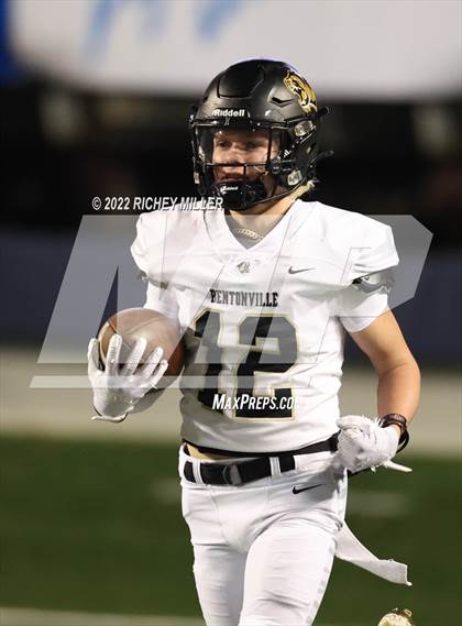 Thumbnail 3 in Bentonville @ Bryant (AHSAA 7A Final) photogallery.