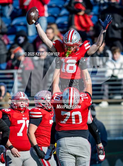 Thumbnail 1 in Shelby @ Glenville (OHSAA DIV IV Final) photogallery.