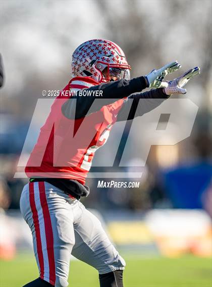 Thumbnail 3 in Shelby @ Glenville (OHSAA DIV IV Final) photogallery.