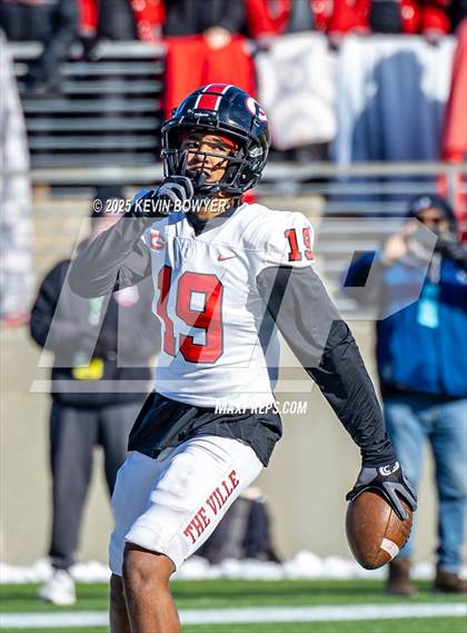 Thumbnail 2 in Shelby @ Glenville (OHSAA DIV IV Final) photogallery.