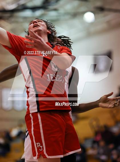 Thumbnail 1 in Regis Jesuit @ Cherokee Trail photogallery.