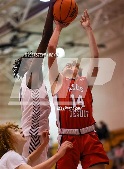 Thumbnail 3 in Regis Jesuit @ Cherokee Trail photogallery.