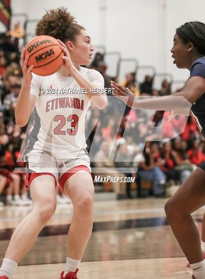 Thumbnail 3 in Los Osos @ Etiwanda photogallery.