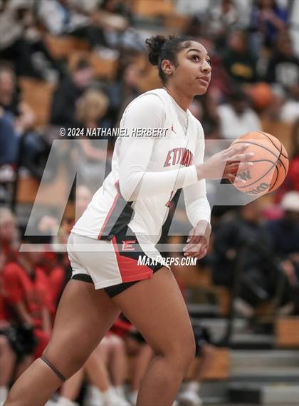 Thumbnail 3 in Los Osos @ Etiwanda photogallery.